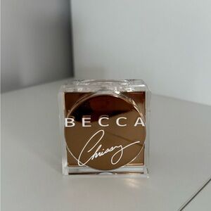 BECCA Highlighter - Gold